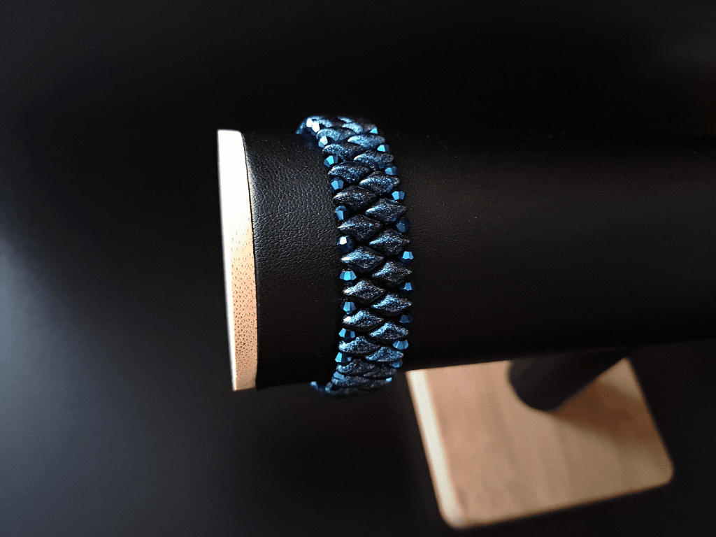 Luksusowa bransoletka do sukni wieczorowej, utkana z koralików i kryształków