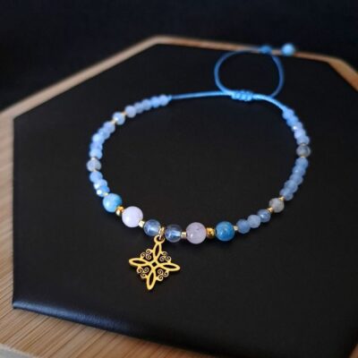 Ręcznie robiony zestaw bransoletek z akwamarynem, kwarcem różowym i labradorytem w pastelowych kolorach, z zawieszką w kształcie gwiazdy.